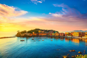 021 - Casa Ponente con Terrazzo - CENTRO città, Carruggio e Mare BAIA DEL SILENZIO a 500 m Sestri Levante